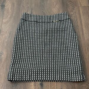 Banana Republic Black White Pencil Skirt Size 4 Patterned Work Office Classic